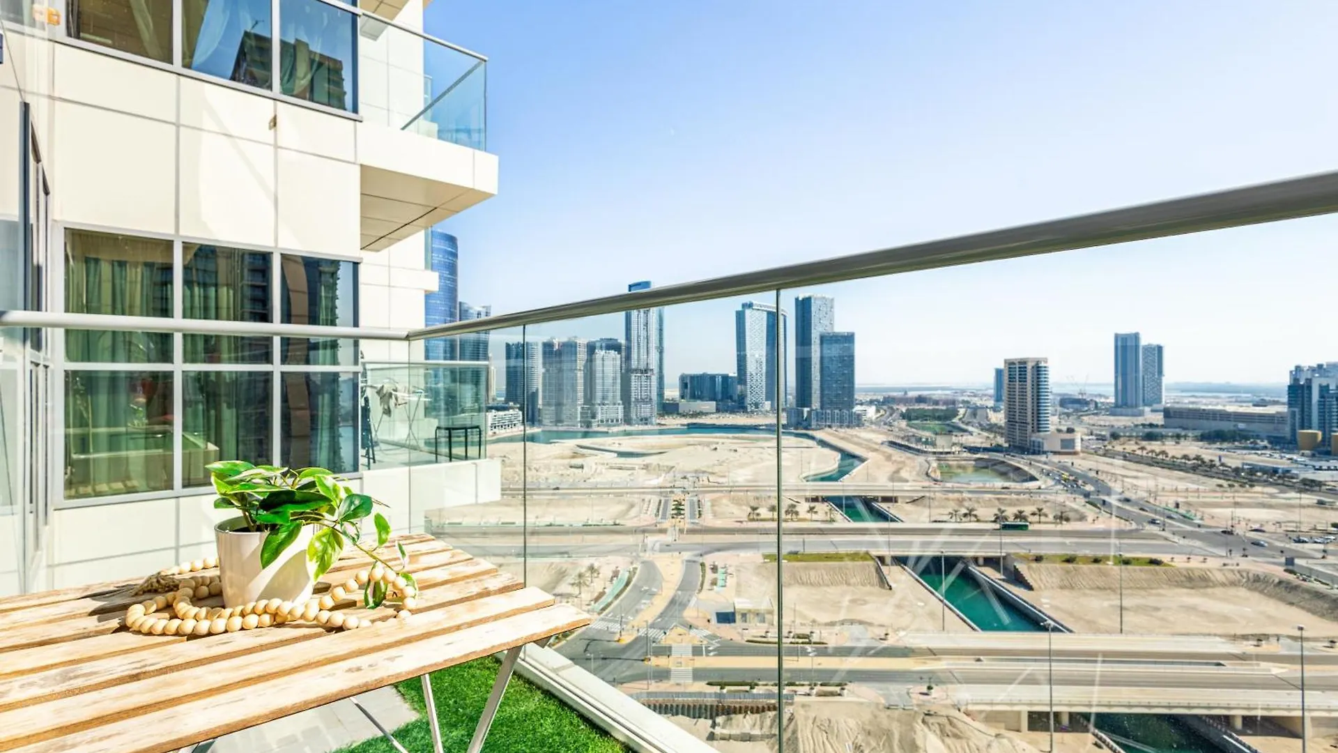 아파트 Vibrant City Studio 아부다비