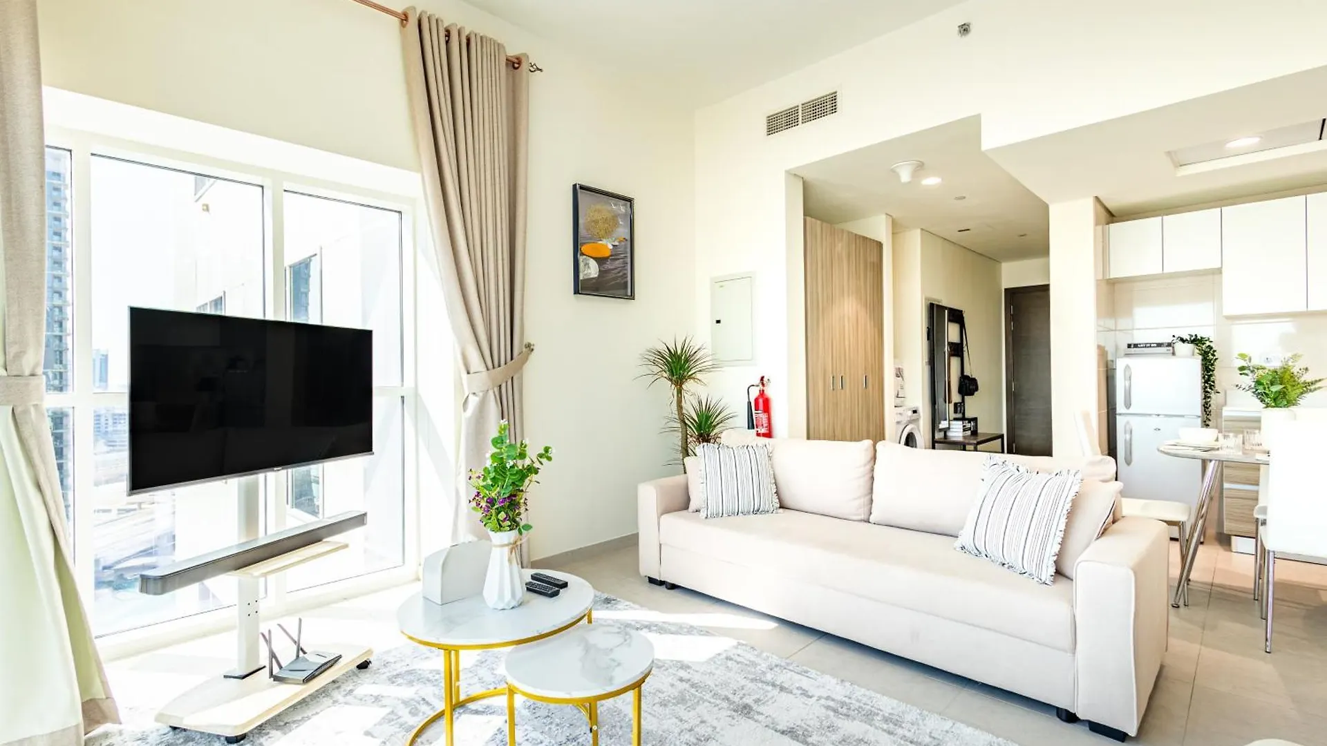 Vibrant City Studio Abu Dhabi Apartment