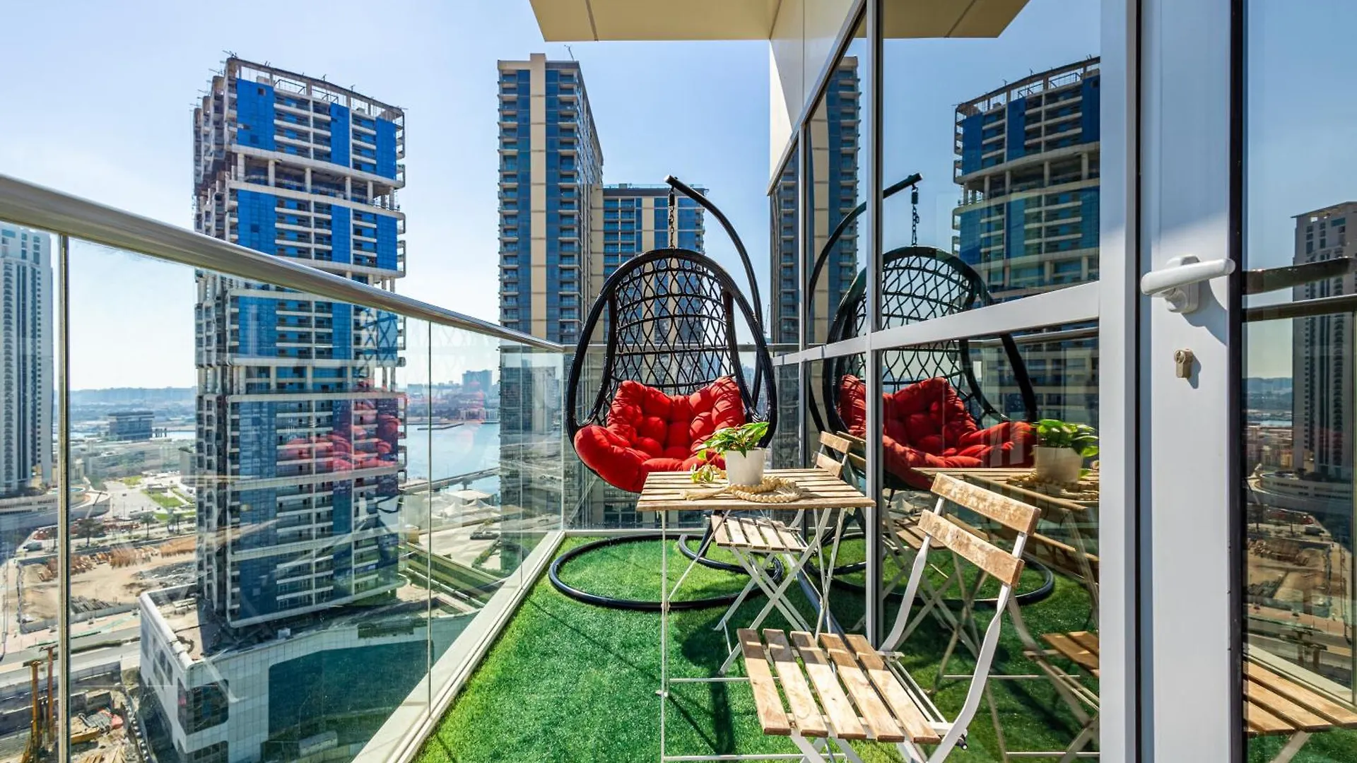 Vibrant City Studio Abu Dhabi Apartment